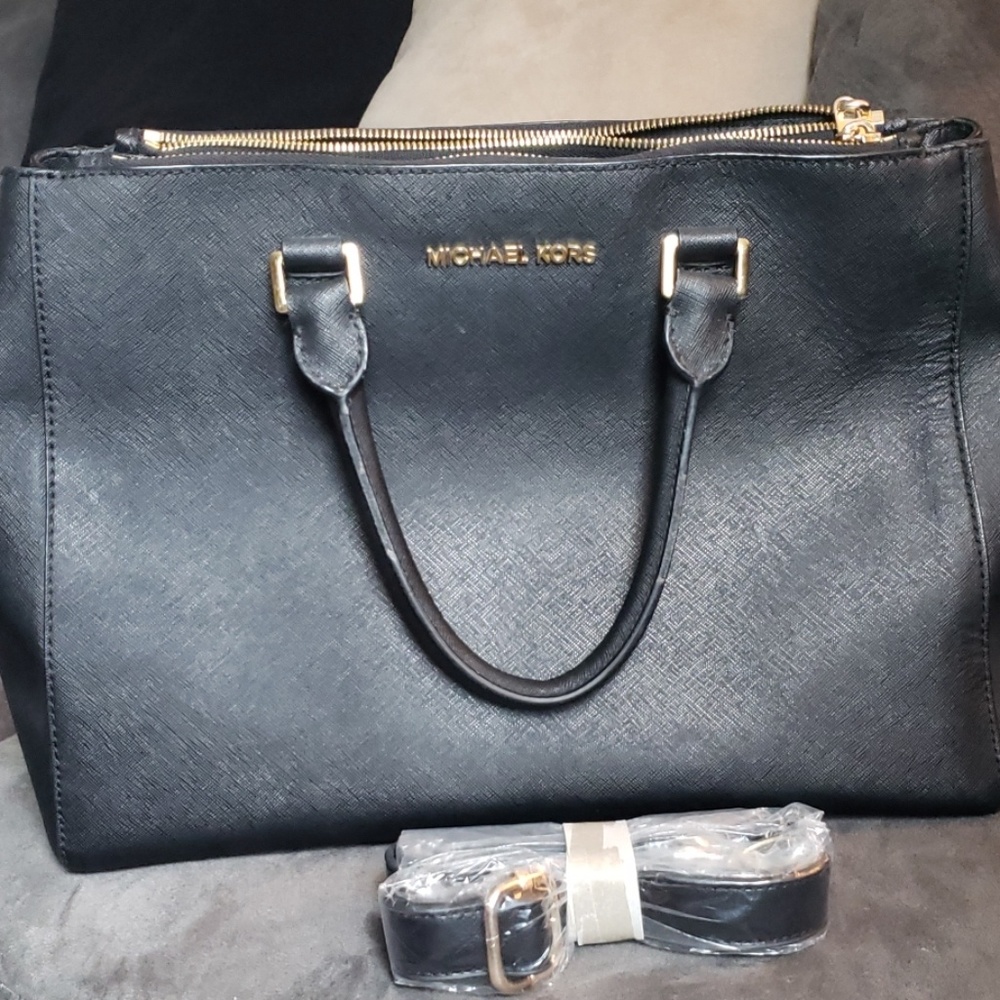 Michael kors sutton satchel